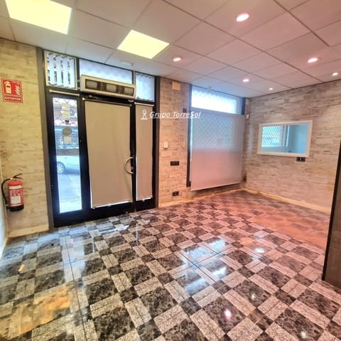 Kommersiell til leie i Torredembarra - € 600 (Ref: 9534688)