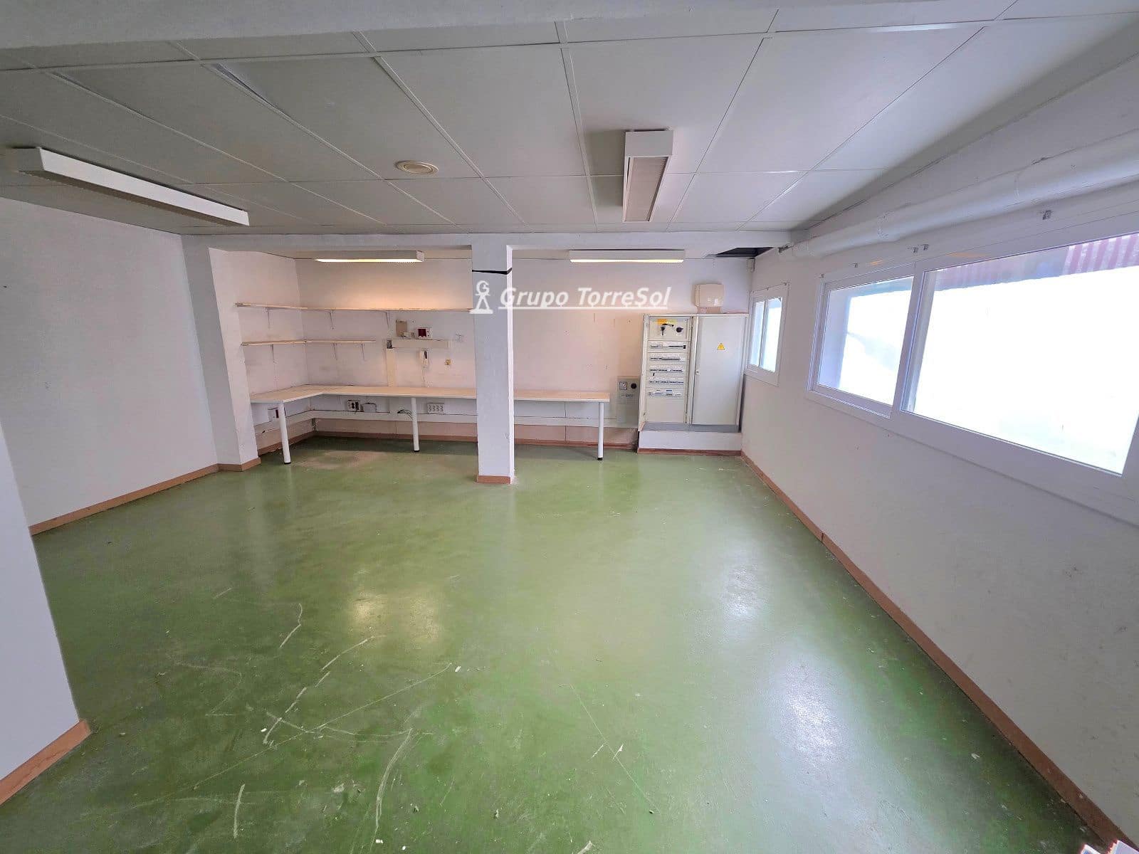 Gewerbe zu vermieten in Torredembarra - 3.000 € (Ref: 9534689)