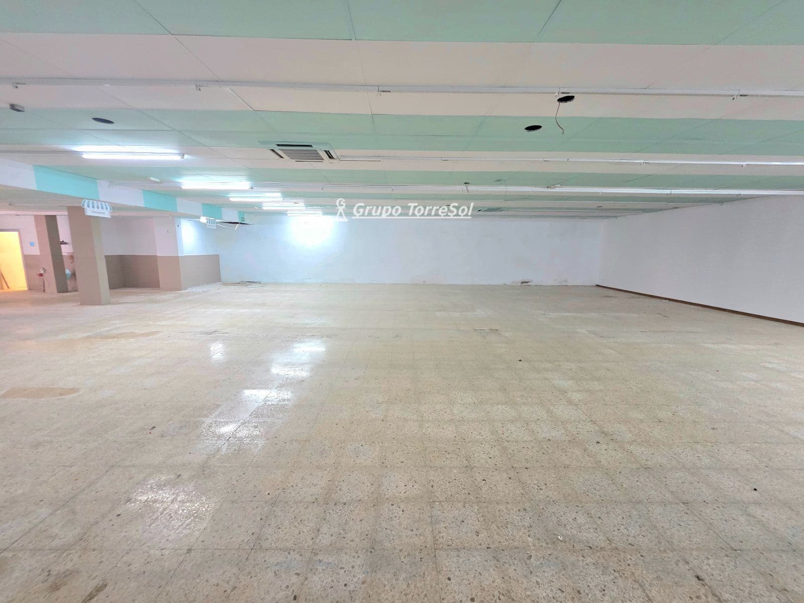 Gewerbe zu vermieten in Torredembarra - 3.000 € (Ref: 9534689)