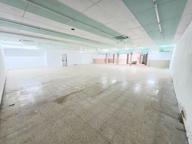 Komercyjne do wynajęcia w Torredembarra - 3 000 € (Ref: 9534689)