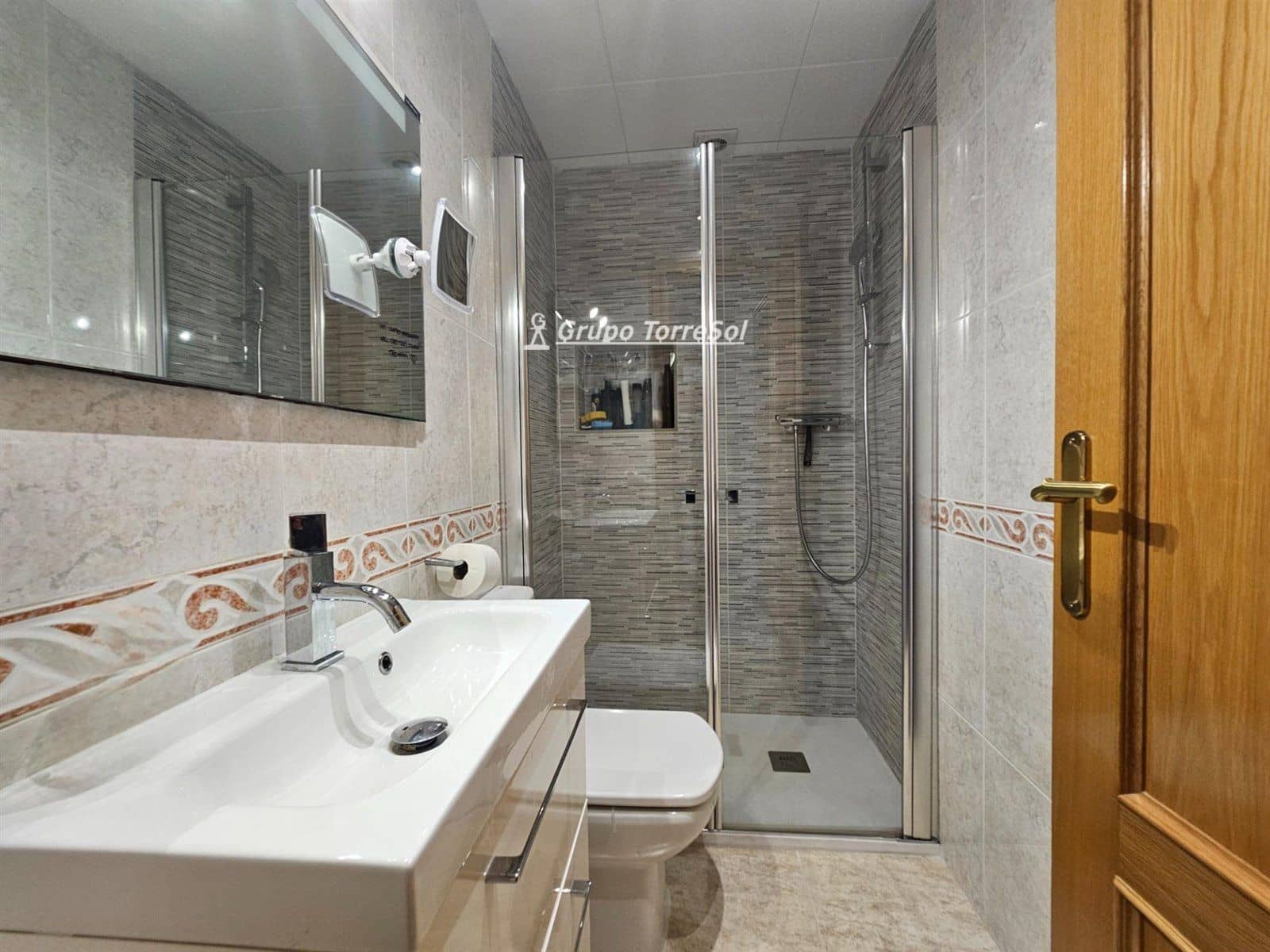 4 quarto Moradia para venda em Canyelles com piscina garagem - 430 000 € (Ref: 9534707)