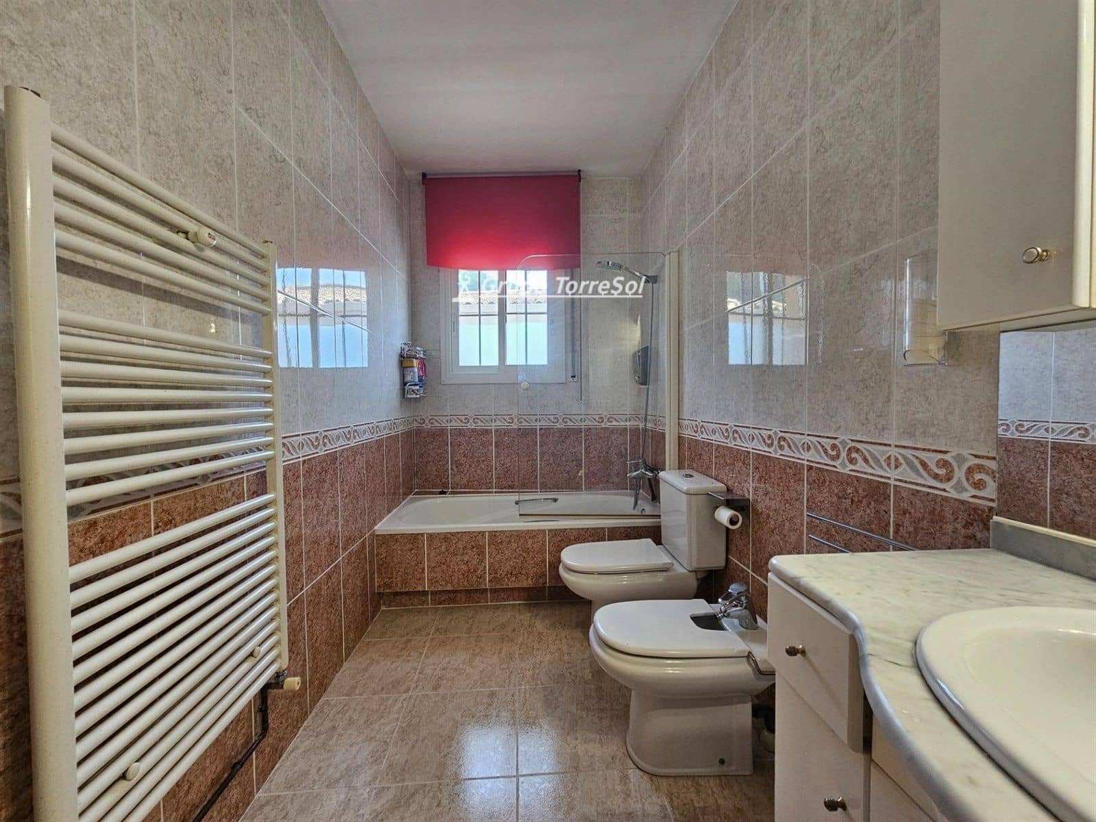 4 quarto Moradia para venda em Canyelles com piscina garagem - 430 000 € (Ref: 9534707)
