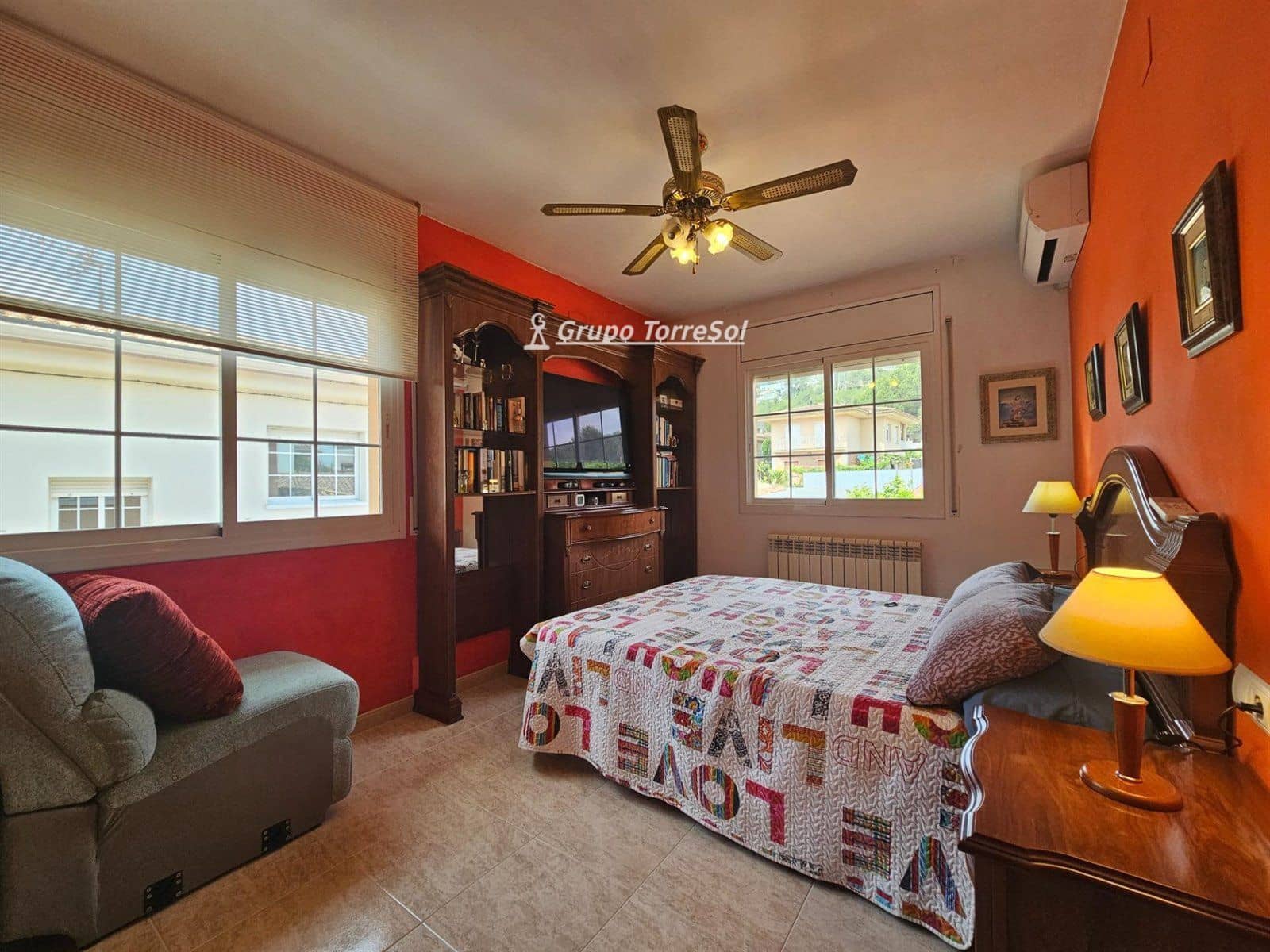 4 quarto Moradia para venda em Canyelles com piscina garagem - 430 000 € (Ref: 9534707)