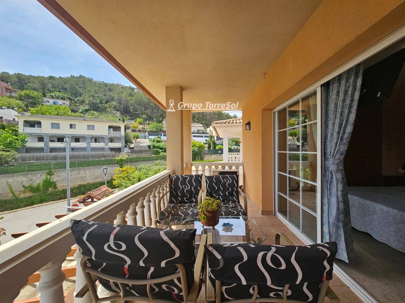 4 quarto Moradia para venda em Canyelles com piscina garagem - 430 000 € (Ref: 9534707)