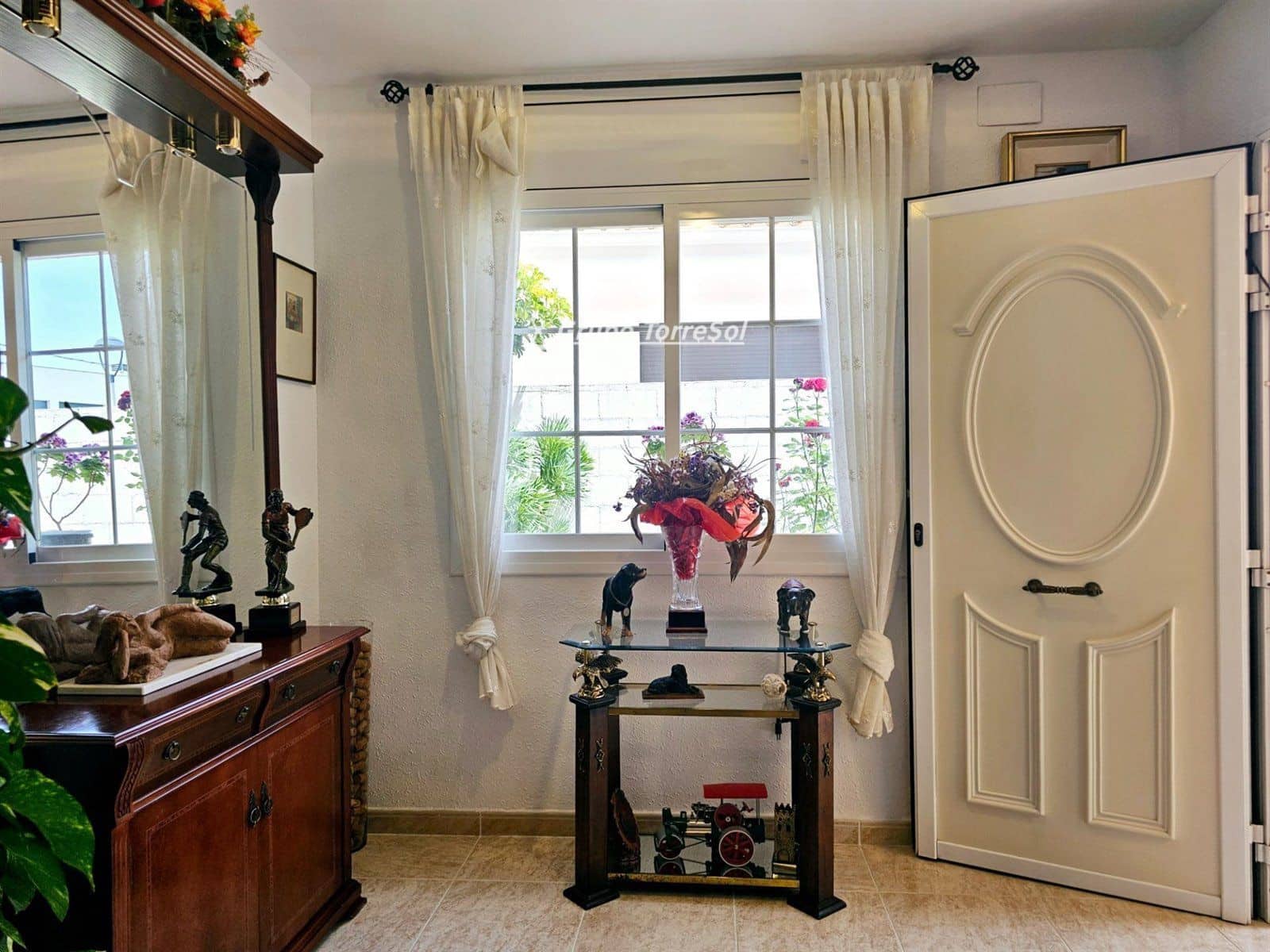 4 quarto Moradia para venda em Canyelles com piscina garagem - 430 000 € (Ref: 9534707)