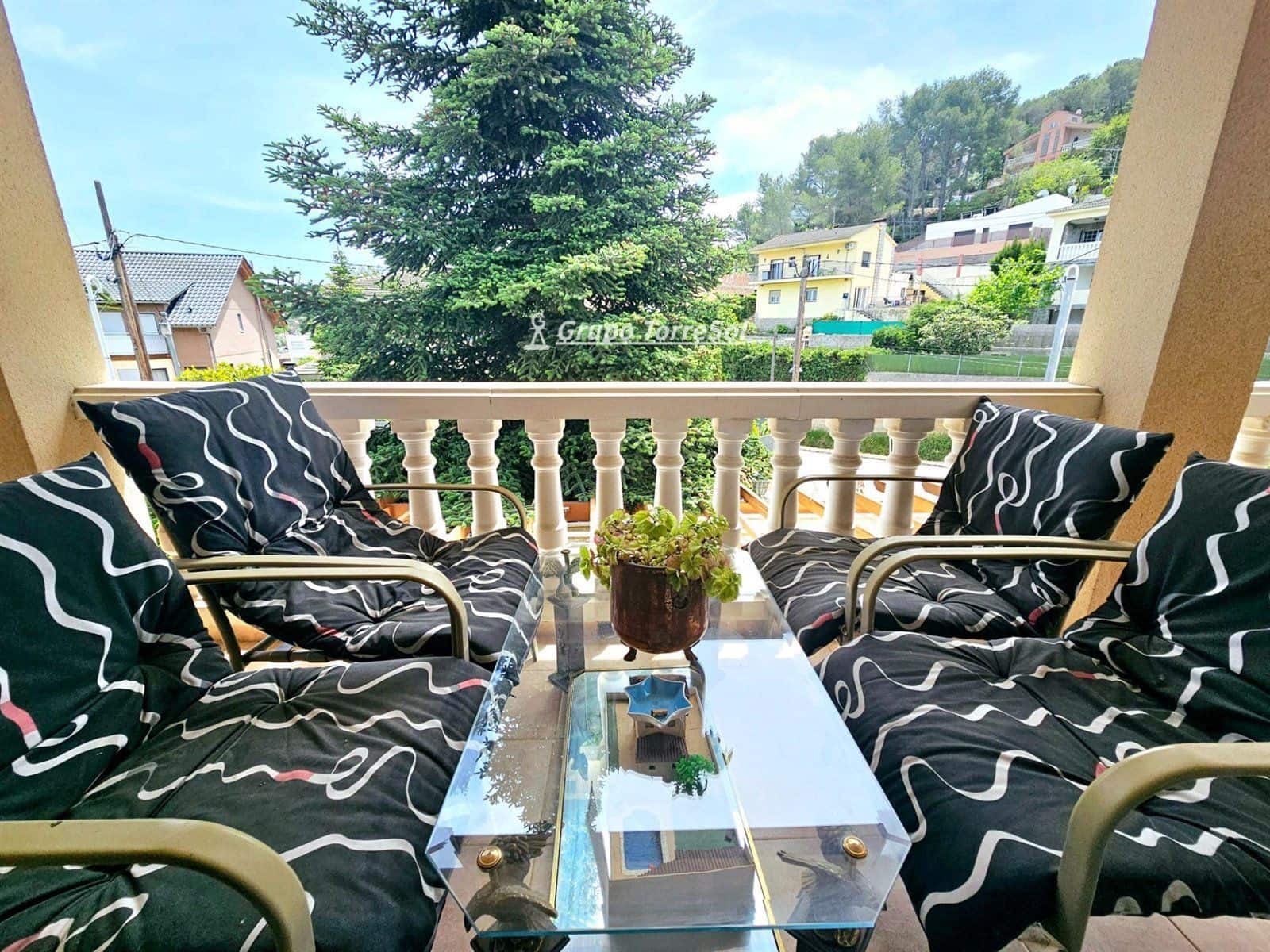 4 quarto Moradia para venda em Canyelles com piscina garagem - 430 000 € (Ref: 9534707)