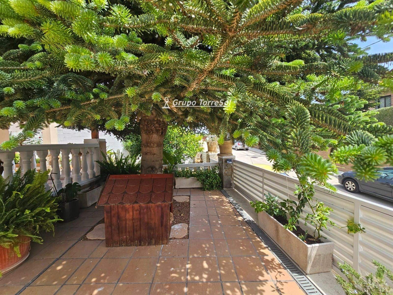 4 quarto Moradia para venda em Canyelles com piscina garagem - 430 000 € (Ref: 9534707)