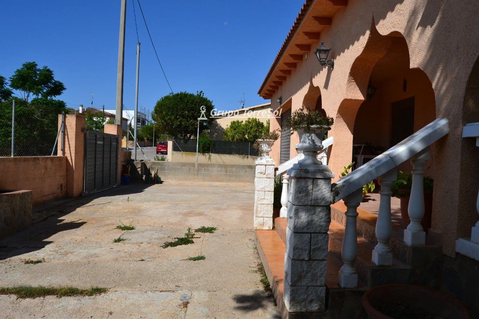 4 soverom Villa til salgs i Llorenc del Penedes med garasje - € 299 990 (Ref: 9534715)