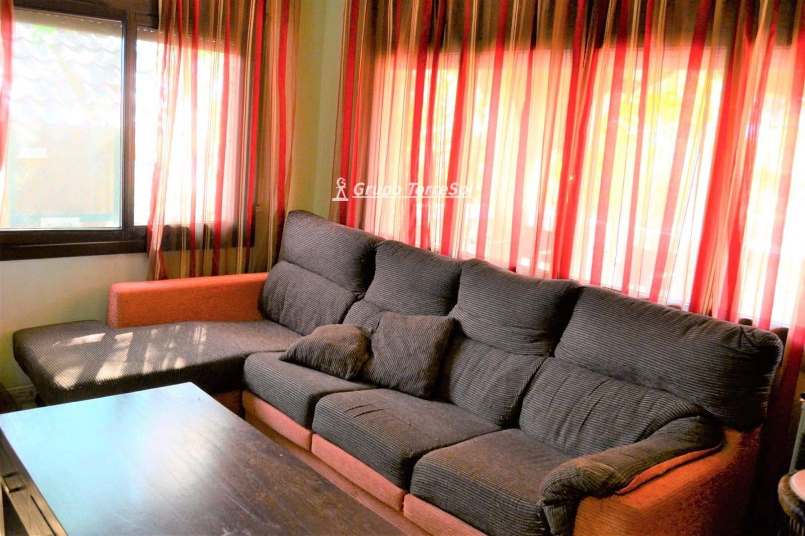 4 soverom Villa til salgs i Llorenc del Penedes med garasje - € 299 990 (Ref: 9534715)