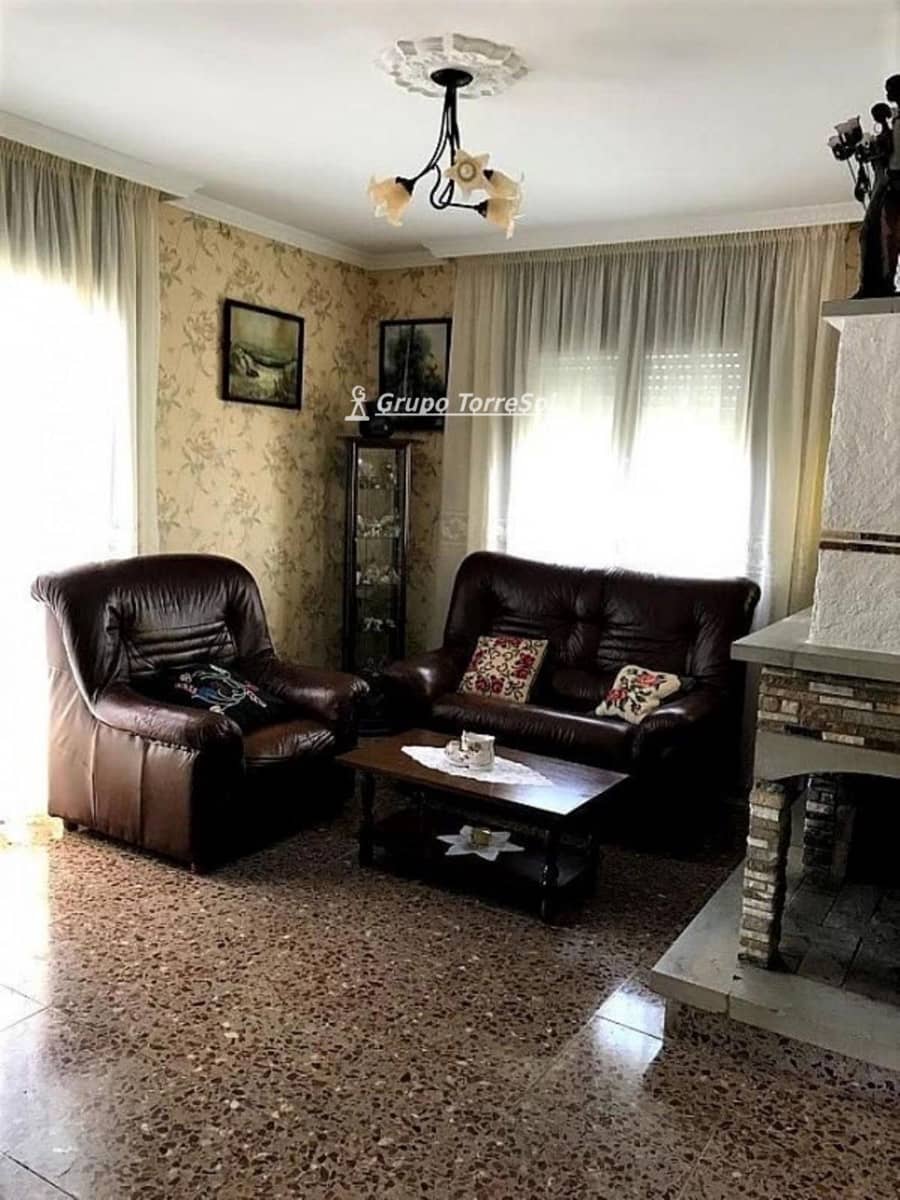 5 bedroom Villa for sale in Creixell - € 278,000 (Ref: 9534723)