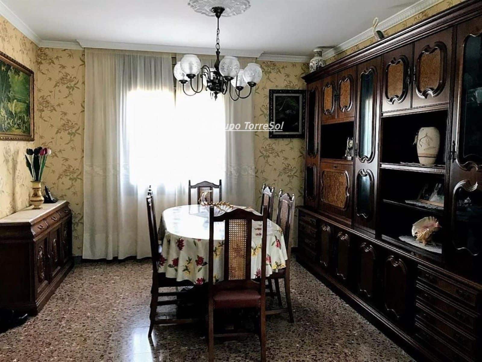 5 bedroom Villa for sale in Creixell - € 278,000 (Ref: 9534723)