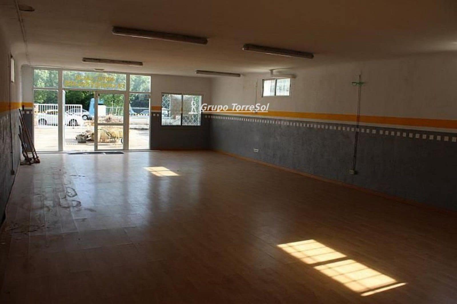 Local Comercial en Torredembarra en venta - 199.000 € (Ref: 9534732)