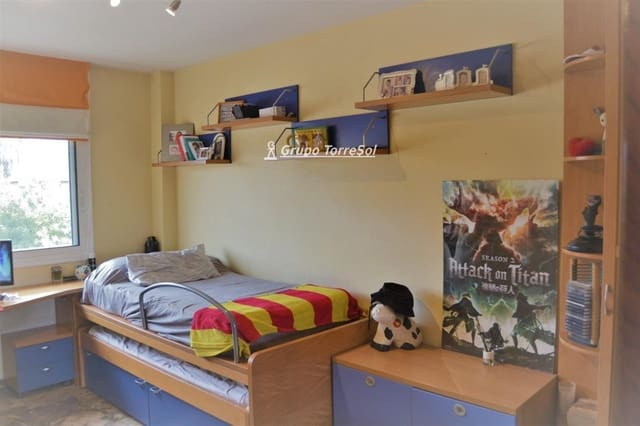 3 bedroom Townhouse for sale in Vilafortuny, Cambrils with pool garage - € 415,000 (Ref: 9534733)