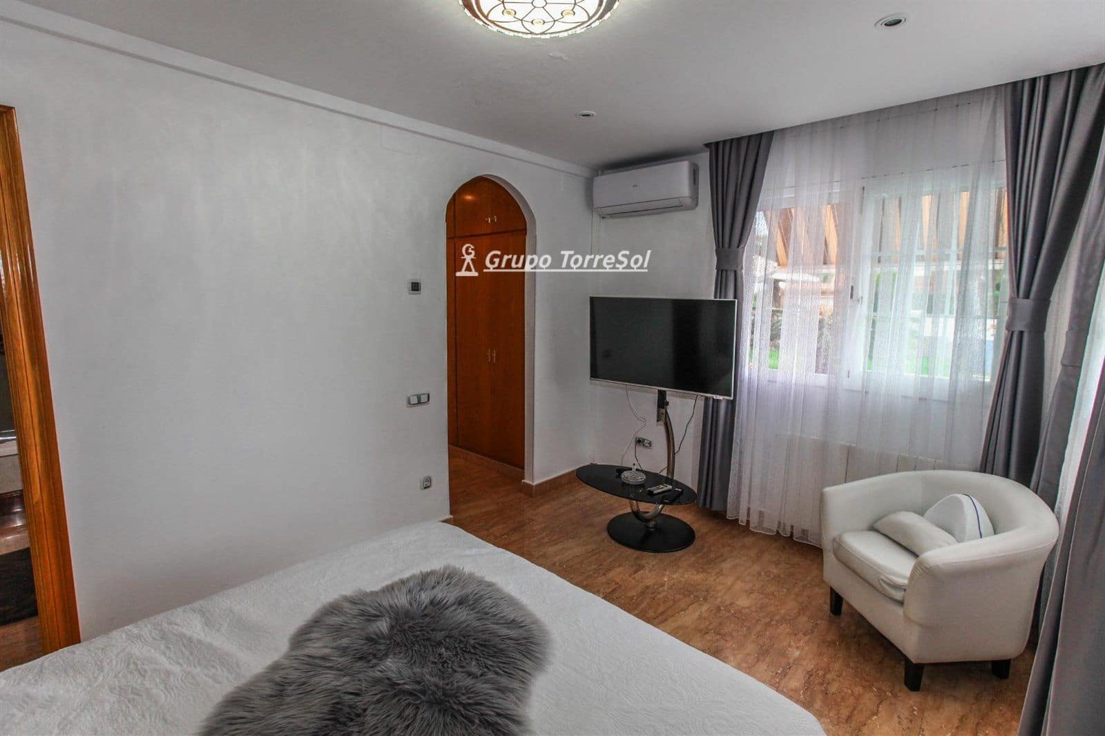 5 soverom Villa til salgs i Roda de Bara med svømmebasseng garasje - € 690 000 (Ref: 9536162)