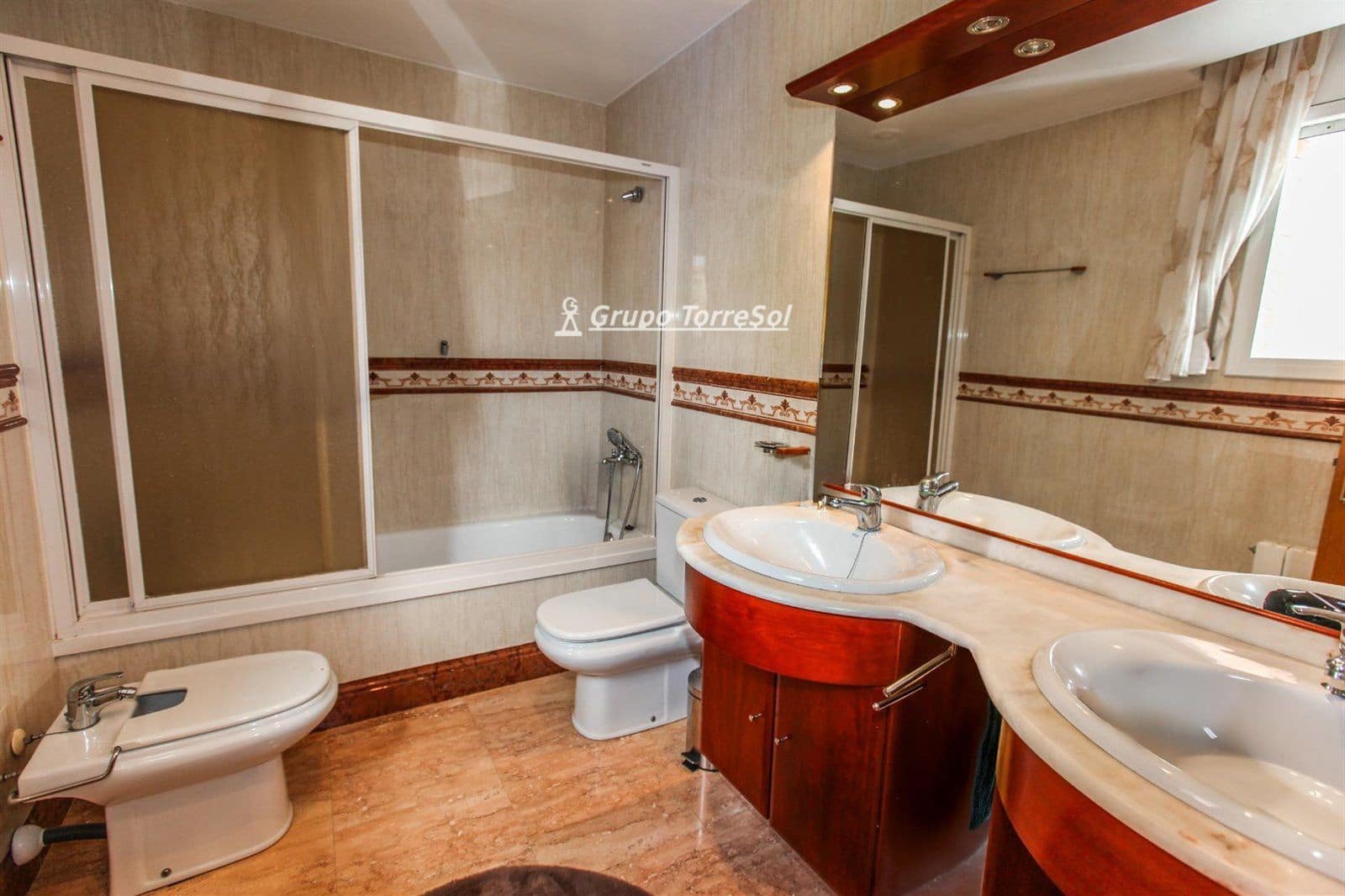 5 soverom Villa til salgs i Roda de Bara med svømmebasseng garasje - € 690 000 (Ref: 9536162)