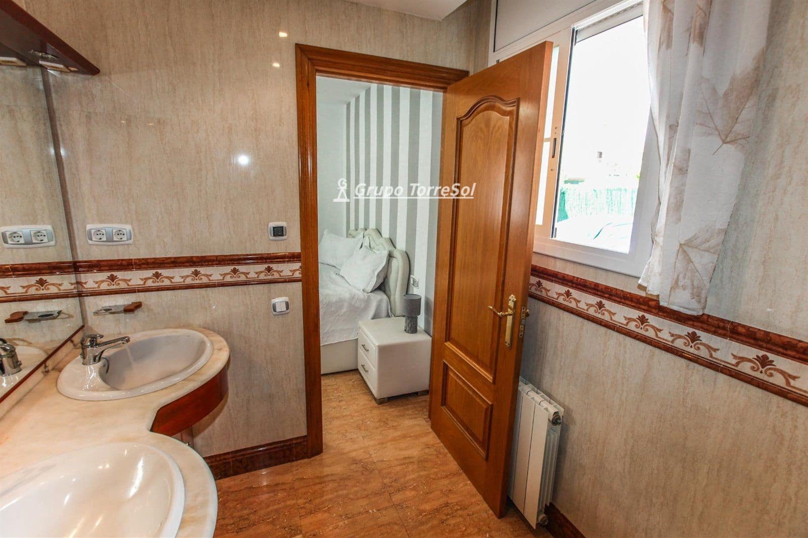 5 soverom Villa til salgs i Roda de Bara med svømmebasseng garasje - € 690 000 (Ref: 9536162)