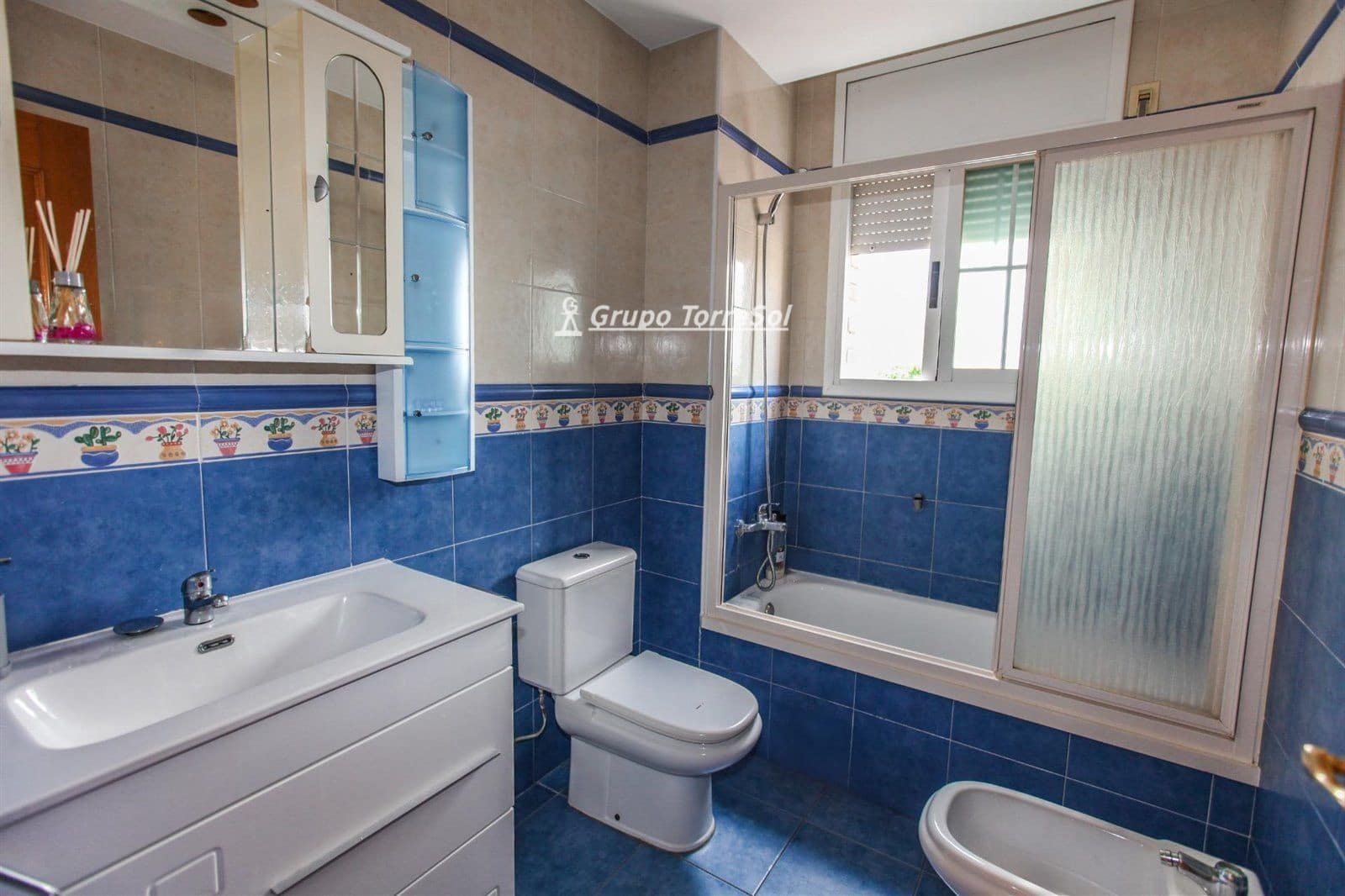 5 soverom Villa til salgs i Roda de Bara med svømmebasseng garasje - € 690 000 (Ref: 9536162)