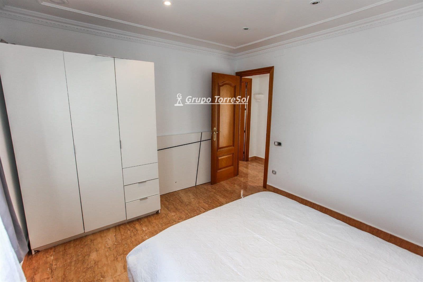 5 soverom Villa til salgs i Roda de Bara med svømmebasseng garasje - € 690 000 (Ref: 9536162)