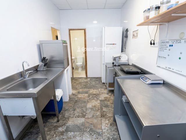 Commerciale in vendita in Cunit - 259.000 € (Rif: 9536165)