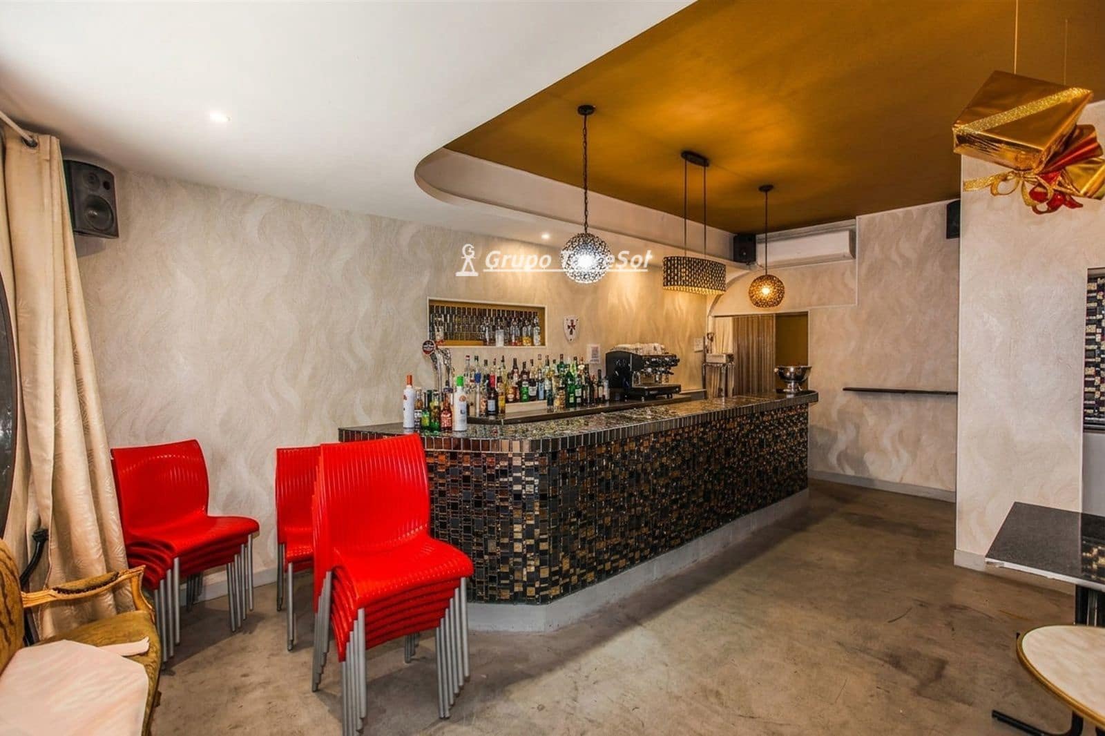 Commercial for sale in Calafell - € 119,000 (Ref: 9536167)