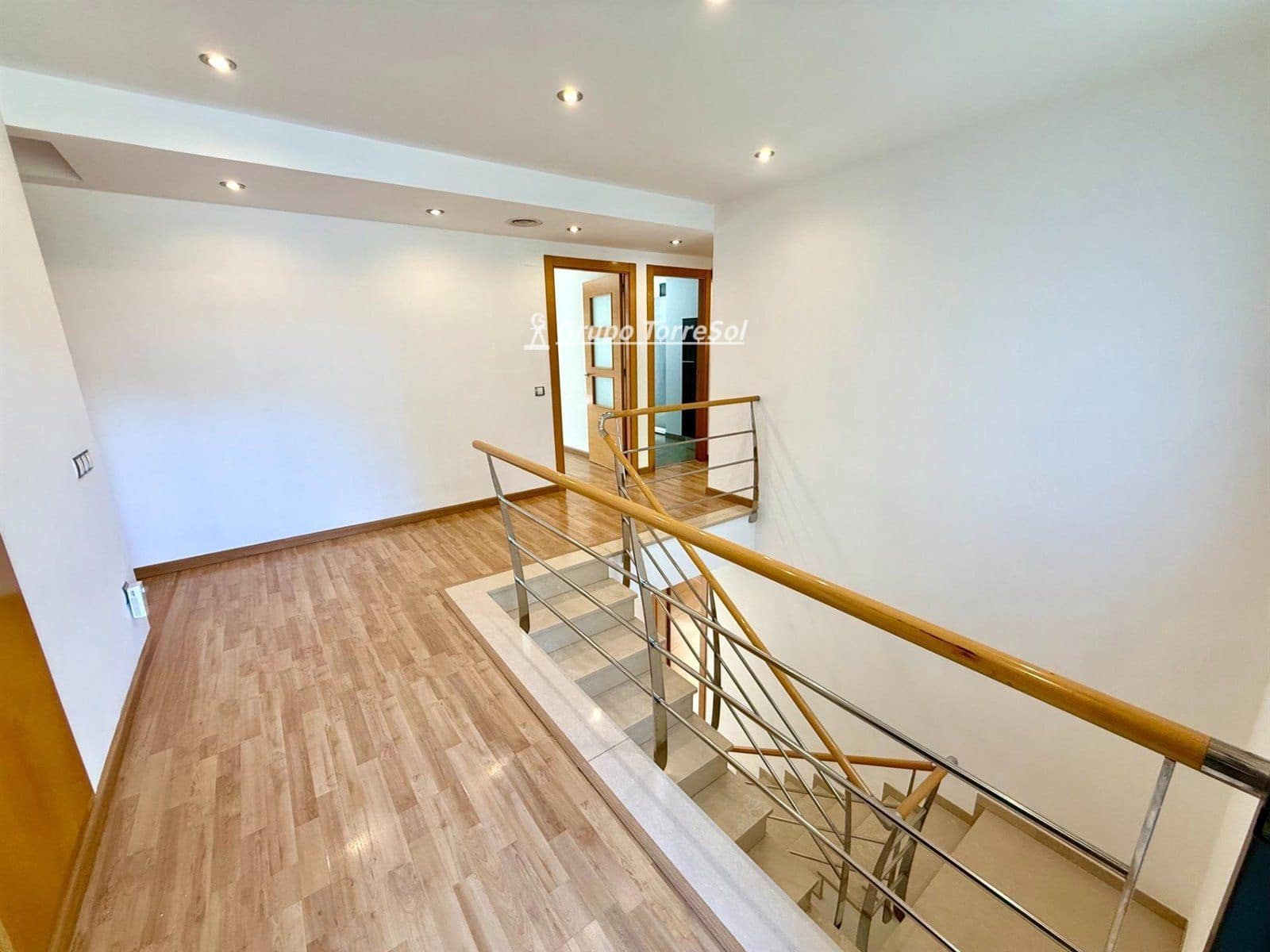 5 slaapkamer Villa te koop in El Vendrell met zwembad garage - € 430.000 (Ref: 9536171)