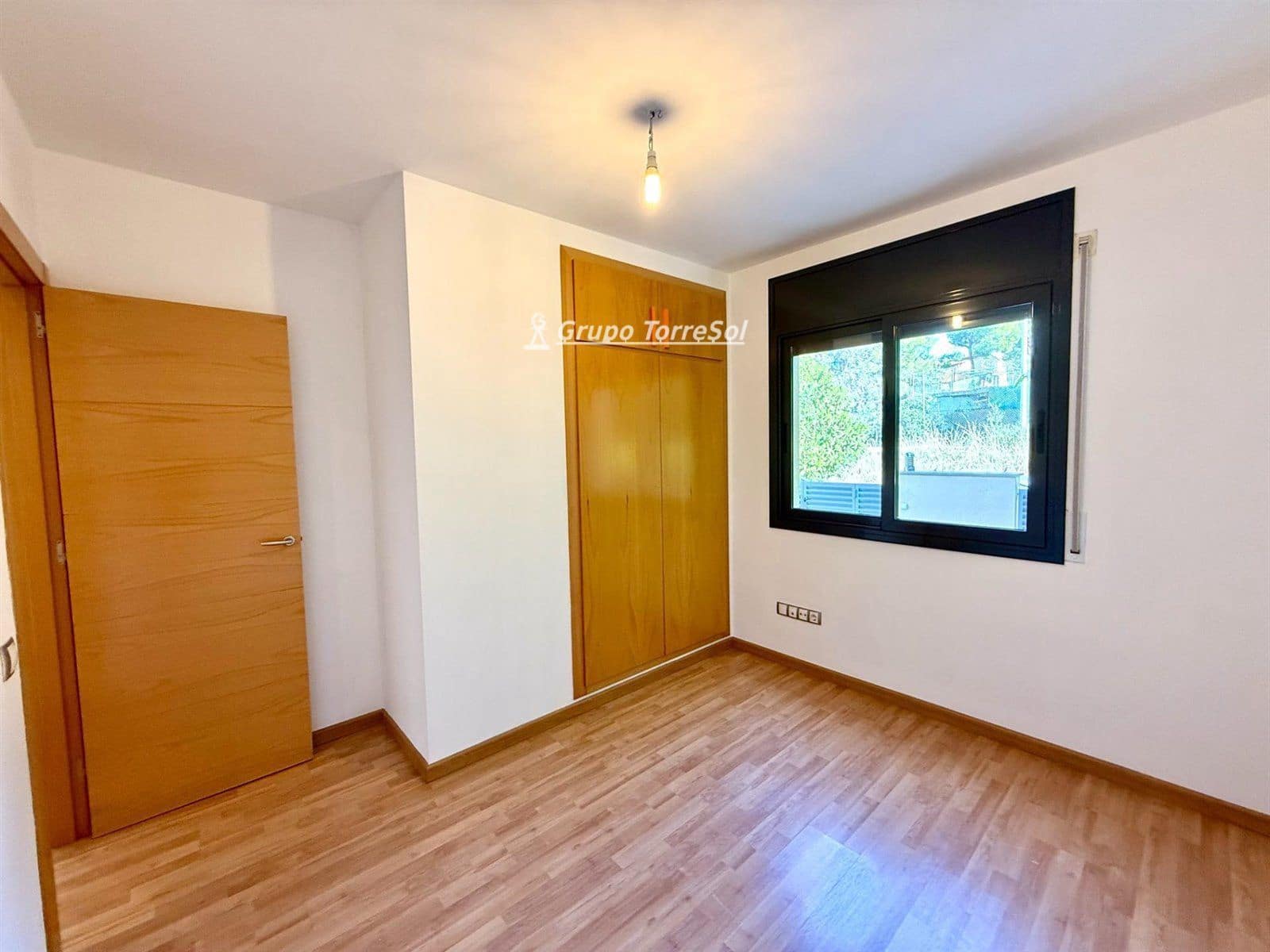 5 slaapkamer Villa te koop in El Vendrell met zwembad garage - € 430.000 (Ref: 9536171)