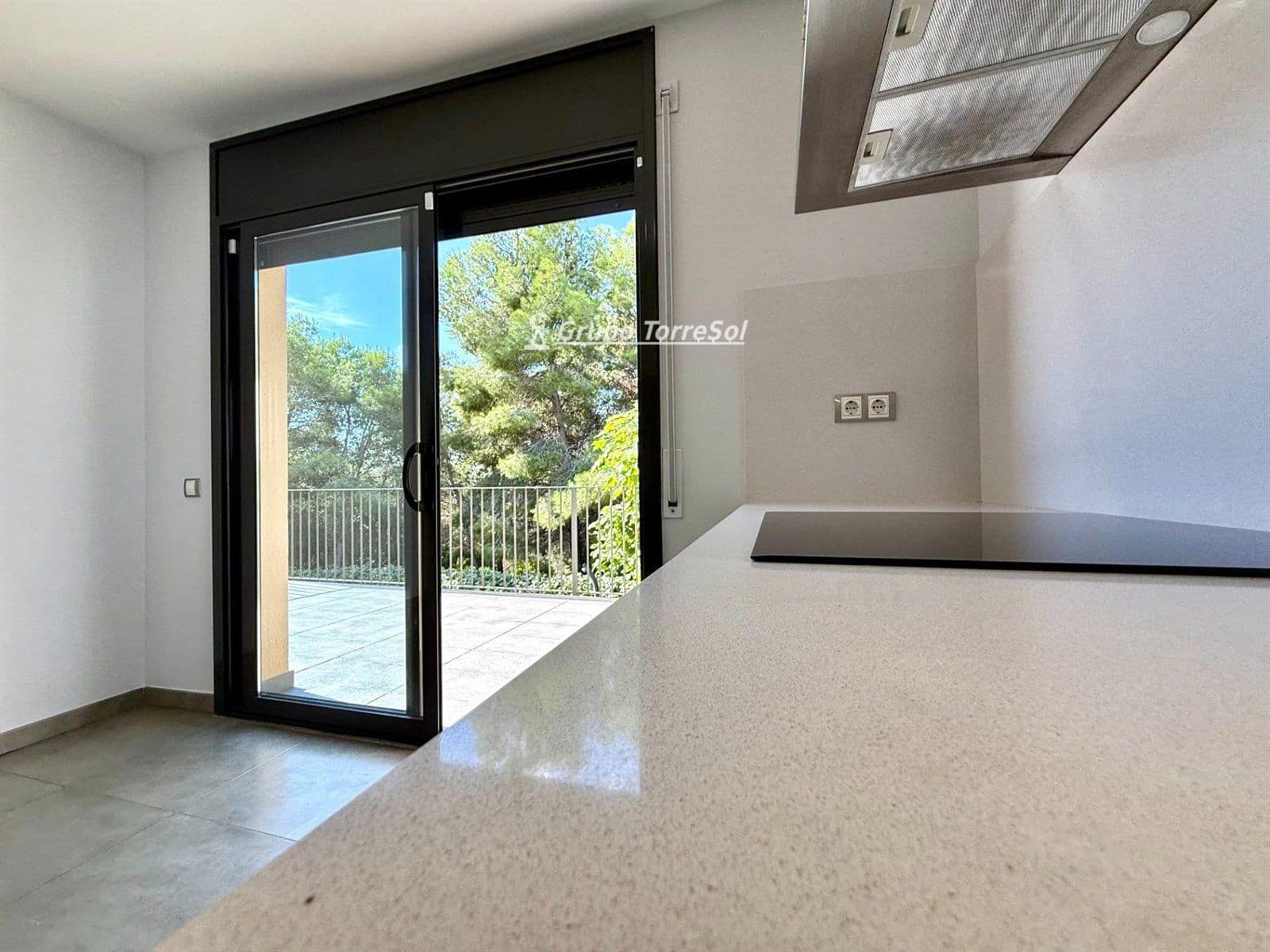 5 slaapkamer Villa te koop in El Vendrell met zwembad garage - € 430.000 (Ref: 9536171)