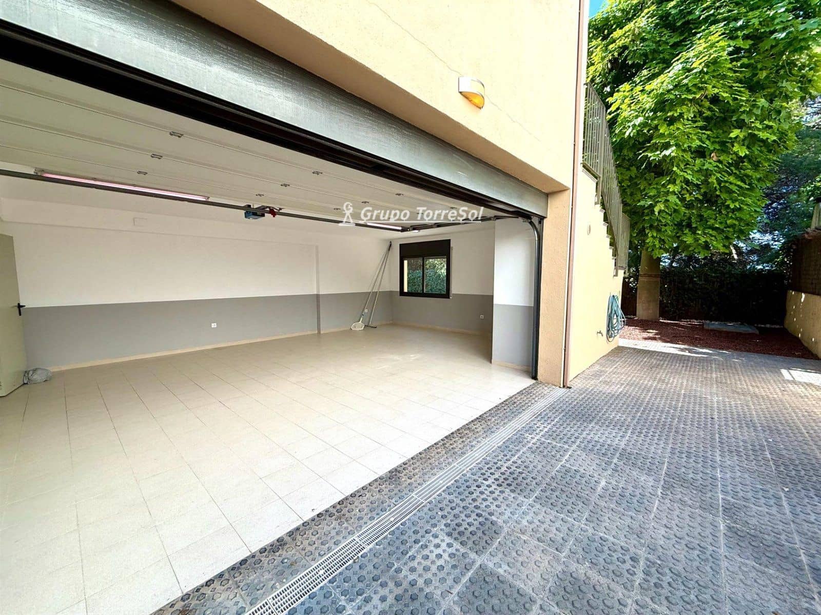 5 slaapkamer Villa te koop in El Vendrell met zwembad garage - € 430.000 (Ref: 9536171)