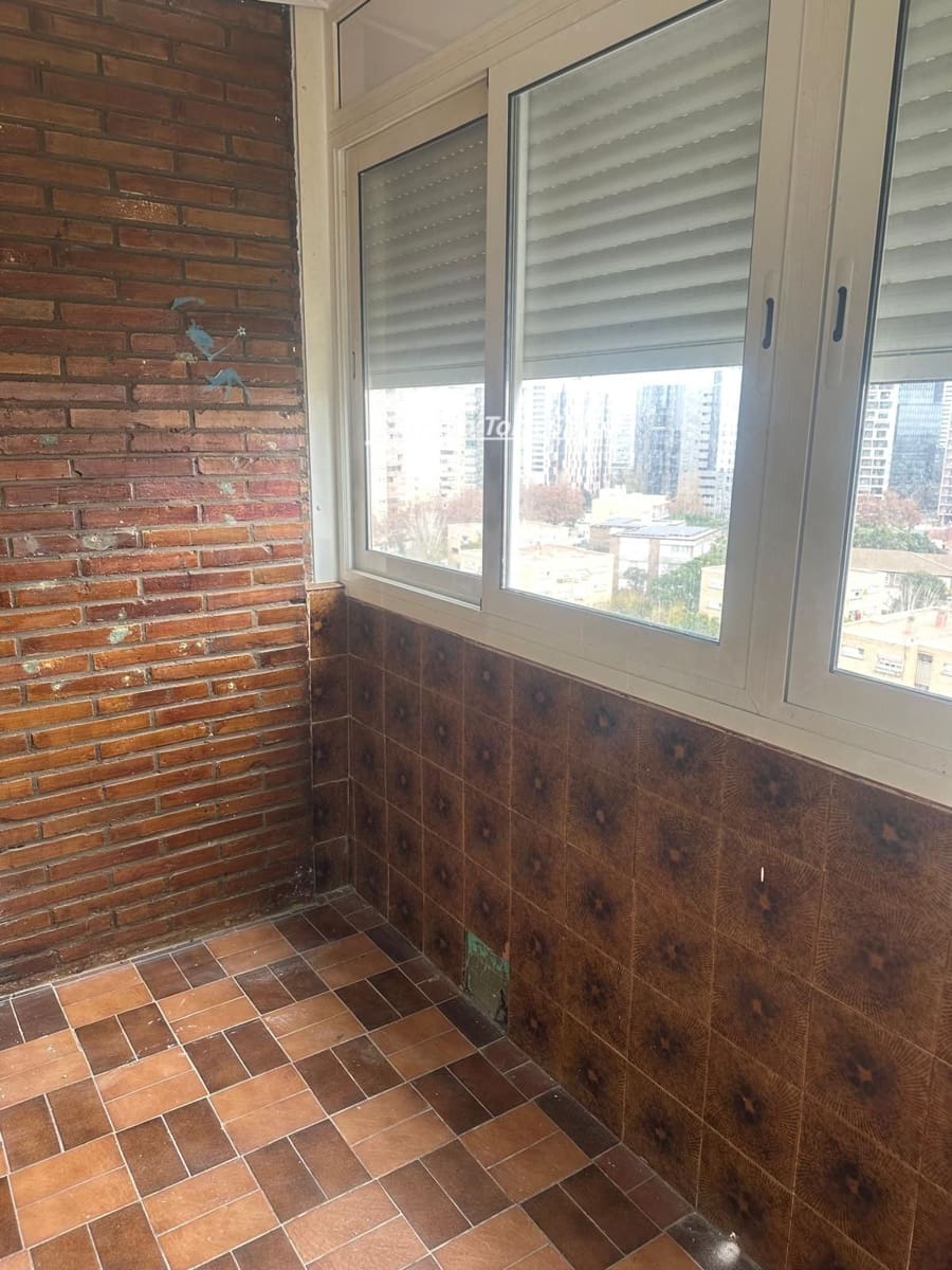 4 slaapkamer Flat te koop in L'Hospitalet de Llobregat - € 330.000 (Ref: 9536174)