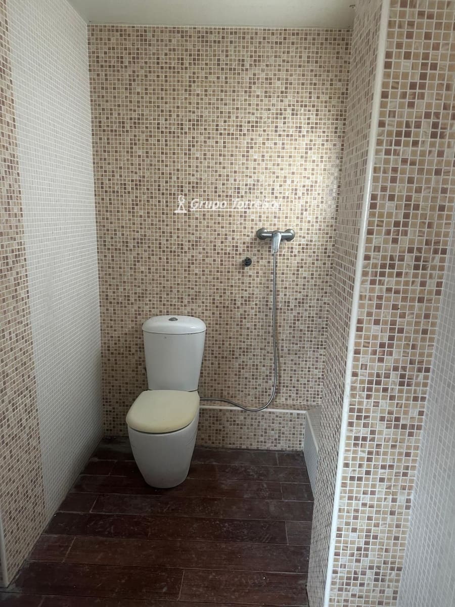 4 slaapkamer Flat te koop in L'Hospitalet de Llobregat - € 330.000 (Ref: 9536174)