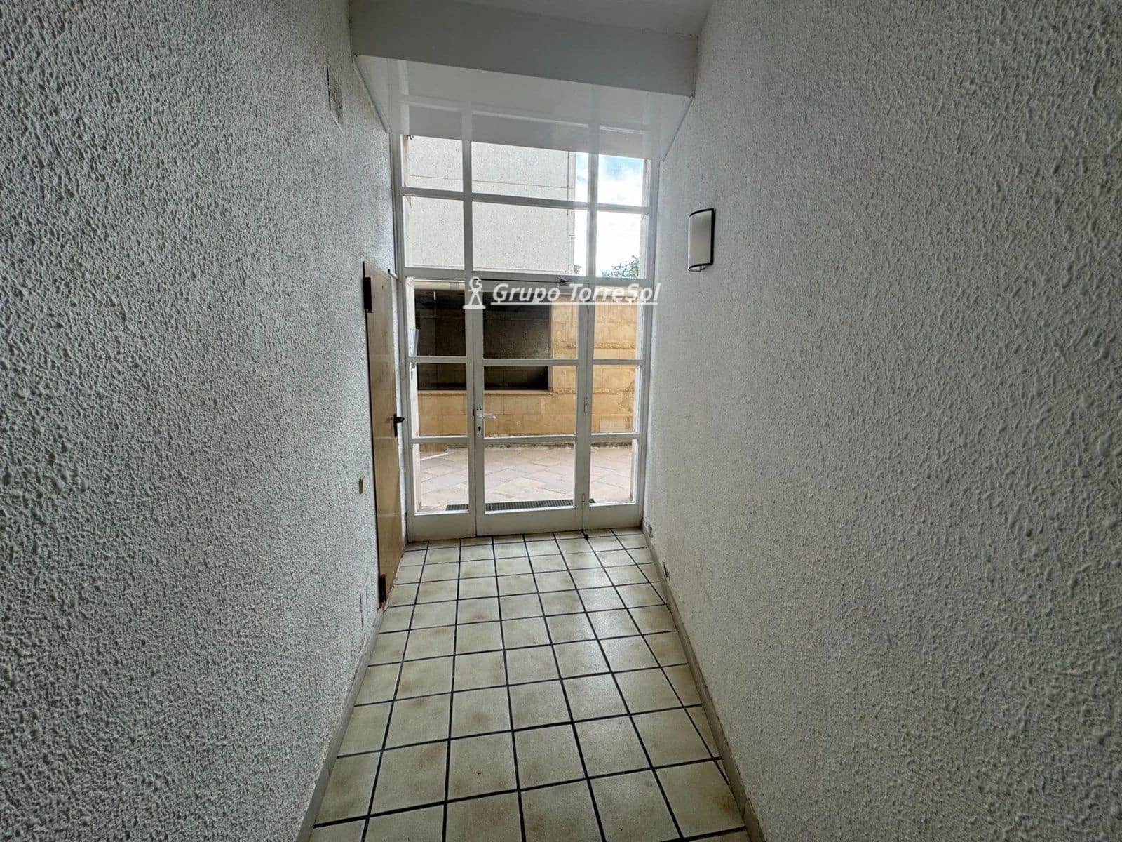 4 bedroom Flat for sale in El Vendrell with pool garage - € 345,000 (Ref: 9536179)