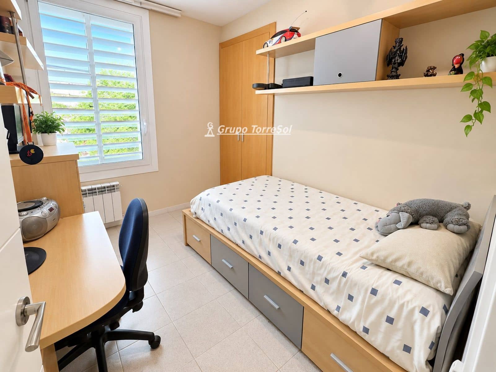 4 bedroom Flat for sale in El Vendrell with pool garage - € 355,000 (Ref: 9536179)