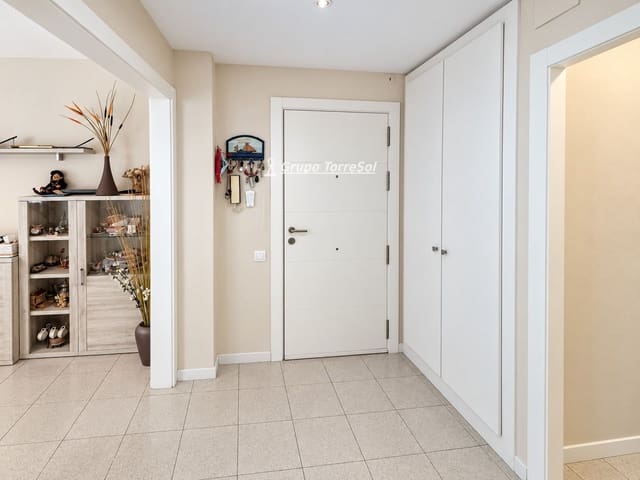 4 chambre Appartement à vendre à El Vendrell avec piscine garage - 355 000 € (Ref: 9536179)