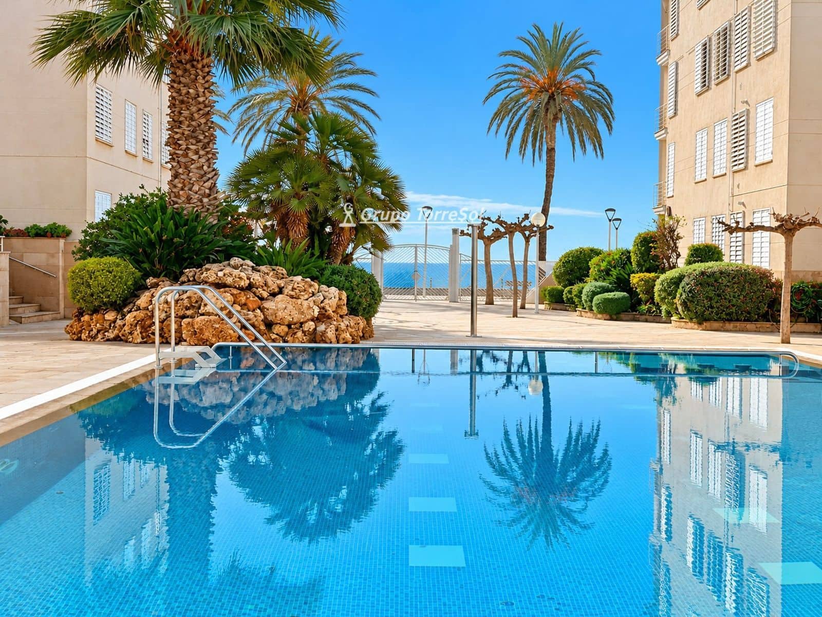4 bedroom Flat for sale in El Vendrell with pool garage - € 355,000 (Ref: 9536179)