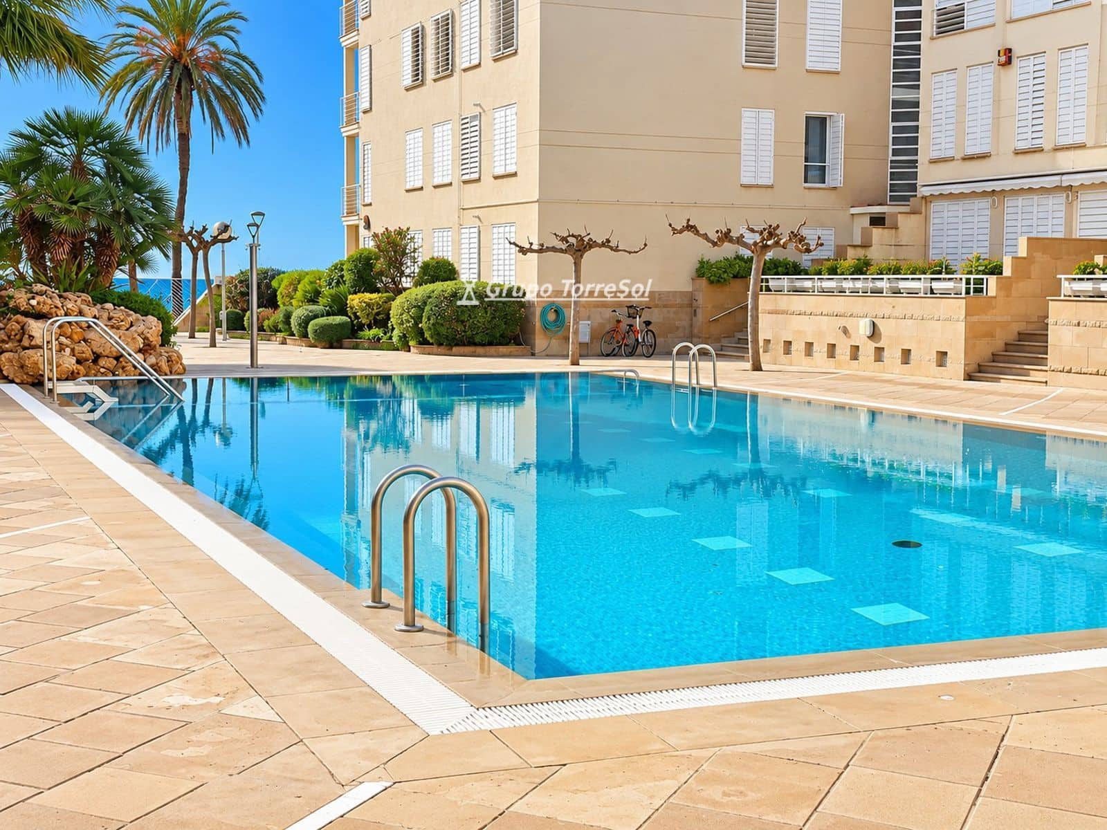 4 bedroom Flat for sale in El Vendrell with pool garage - € 355,000 (Ref: 9536179)