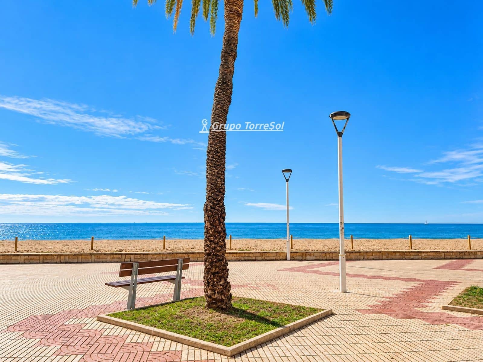 4 bedroom Flat for sale in El Vendrell with pool garage - € 355,000 (Ref: 9536179)