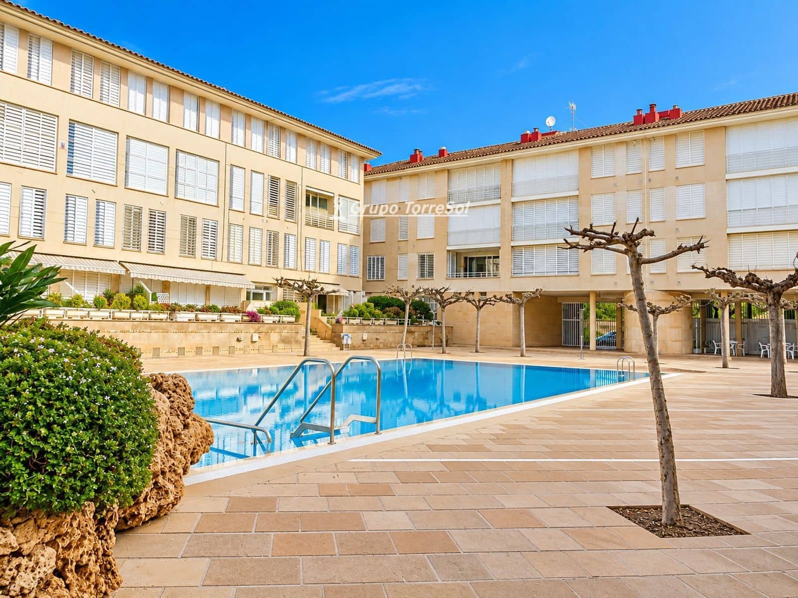 4 bedroom Flat for sale in El Vendrell with pool garage - € 355,000 (Ref: 9536179)