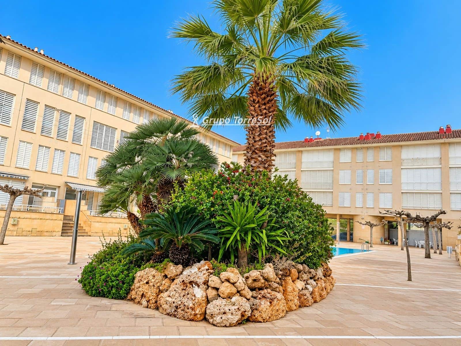 4 bedroom Flat for sale in El Vendrell with pool garage - € 355,000 (Ref: 9536179)