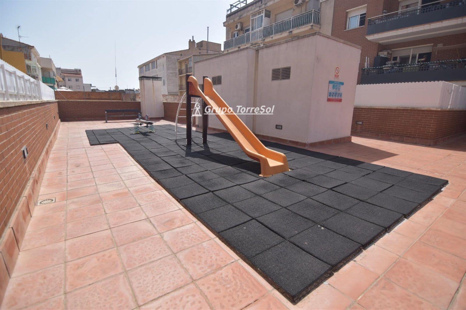 3 bedroom Flat for sale in El Vendrell with pool - € 231,864 (Ref: 9536182)