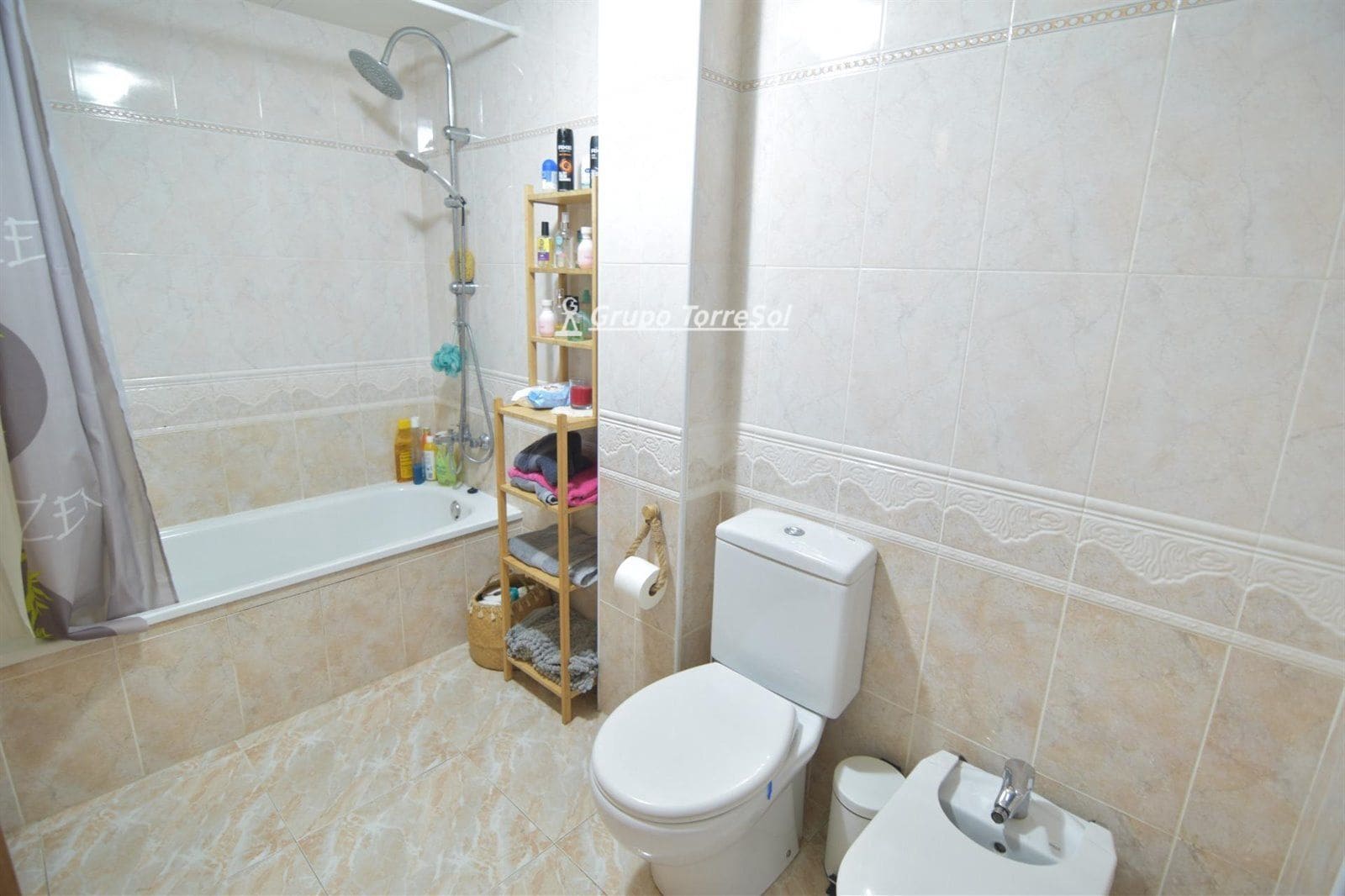 3 bedroom Flat for sale in El Vendrell with pool - € 231,864 (Ref: 9536182)