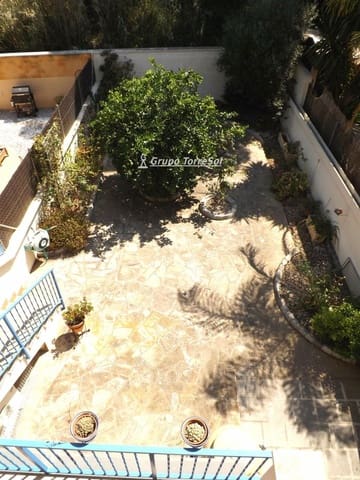 5 makuuhuone Omakotitalo myytävänä paikassa Segur de Calafell, Calafell mukana 
autotalli - 365 000 € (Ref: 9536191)