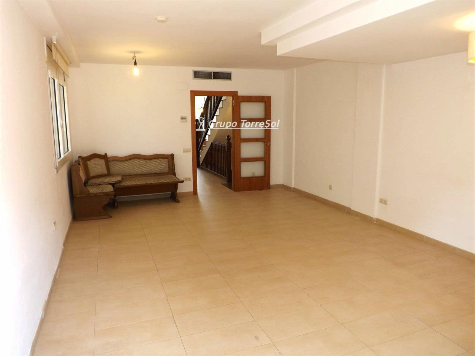 5 makuuhuone Omakotitalo myytävänä paikassa Segur de Calafell mukana 
autotalli - 365 000 € (Ref: 9536191)