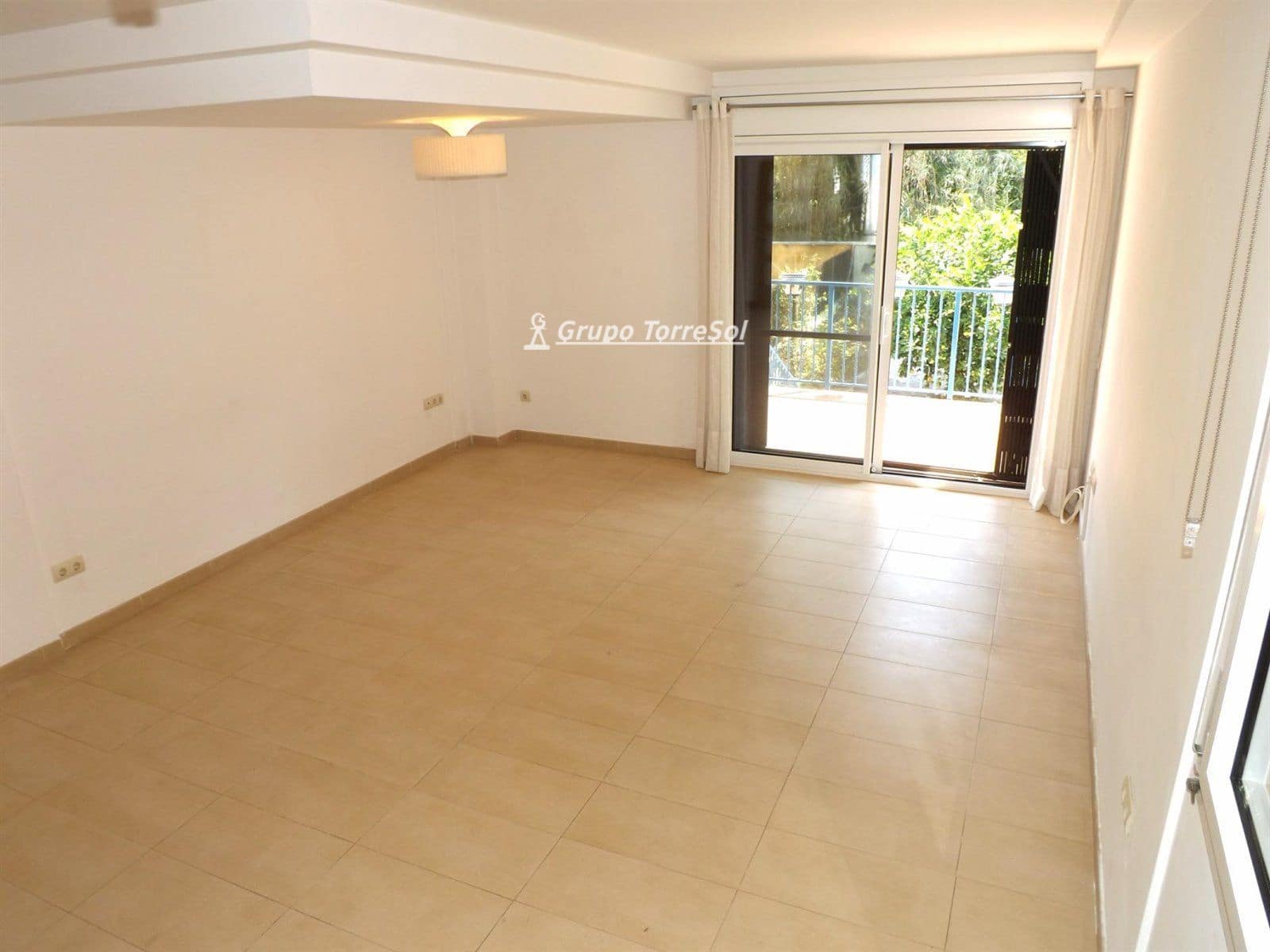 5 makuuhuone Omakotitalo myytävänä paikassa Segur de Calafell mukana 
autotalli - 365 000 € (Ref: 9536191)