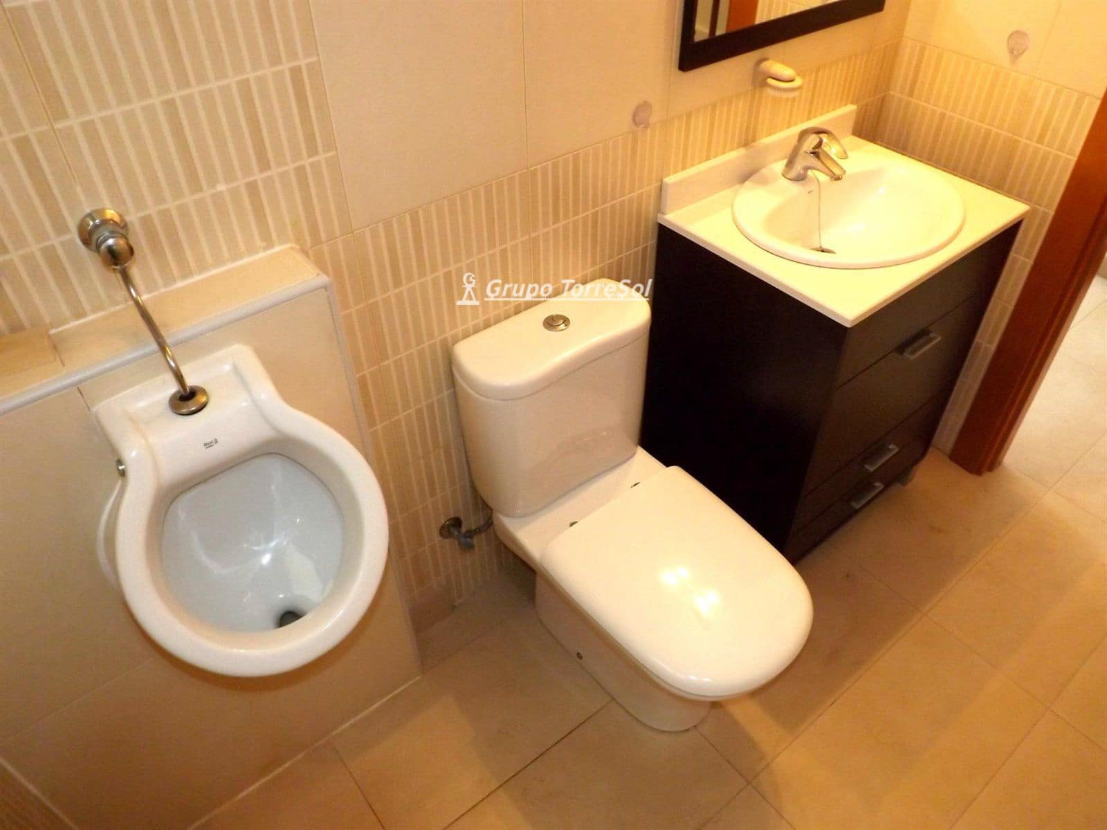 5 makuuhuone Omakotitalo myytävänä paikassa Segur de Calafell mukana 
autotalli - 365 000 € (Ref: 9536191)