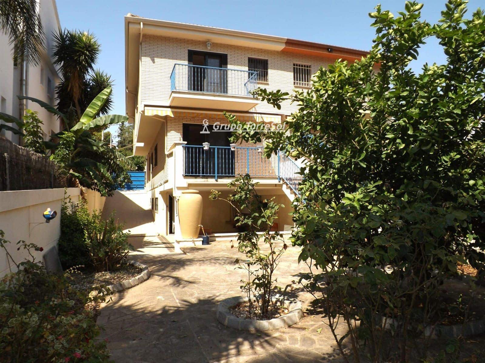 5 makuuhuone Omakotitalo myytävänä paikassa Segur de Calafell mukana 
autotalli - 365 000 € (Ref: 9536191)