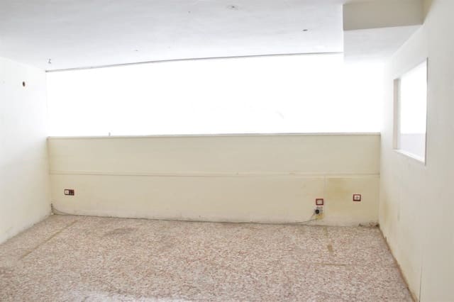 Commerciale in vendita in El Vendrell - 173.250 € (Rif: 9536192)