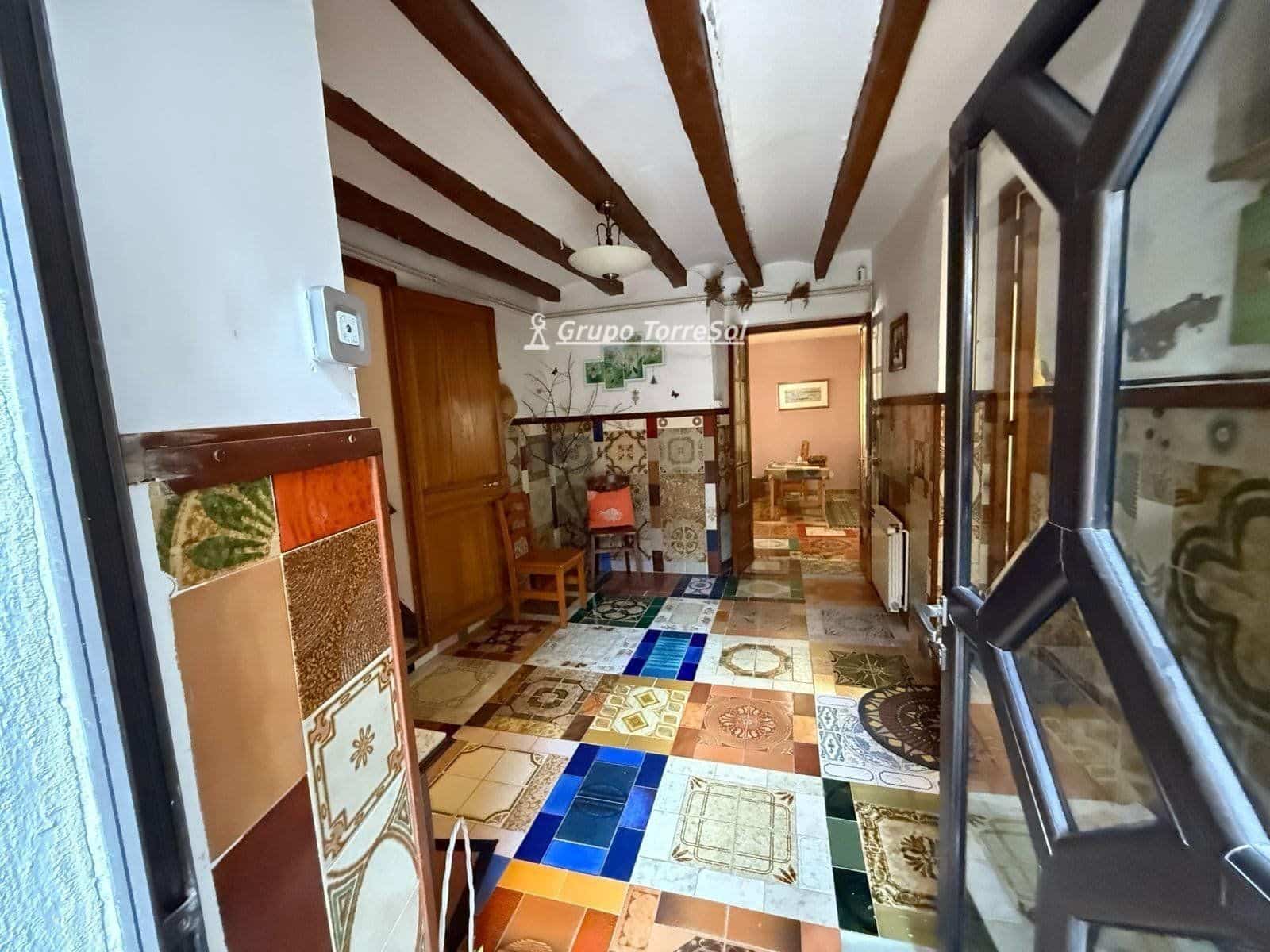 4 soveværelse Villa til salg i Masllorenc - € 200.000 (Ref: 9536194)