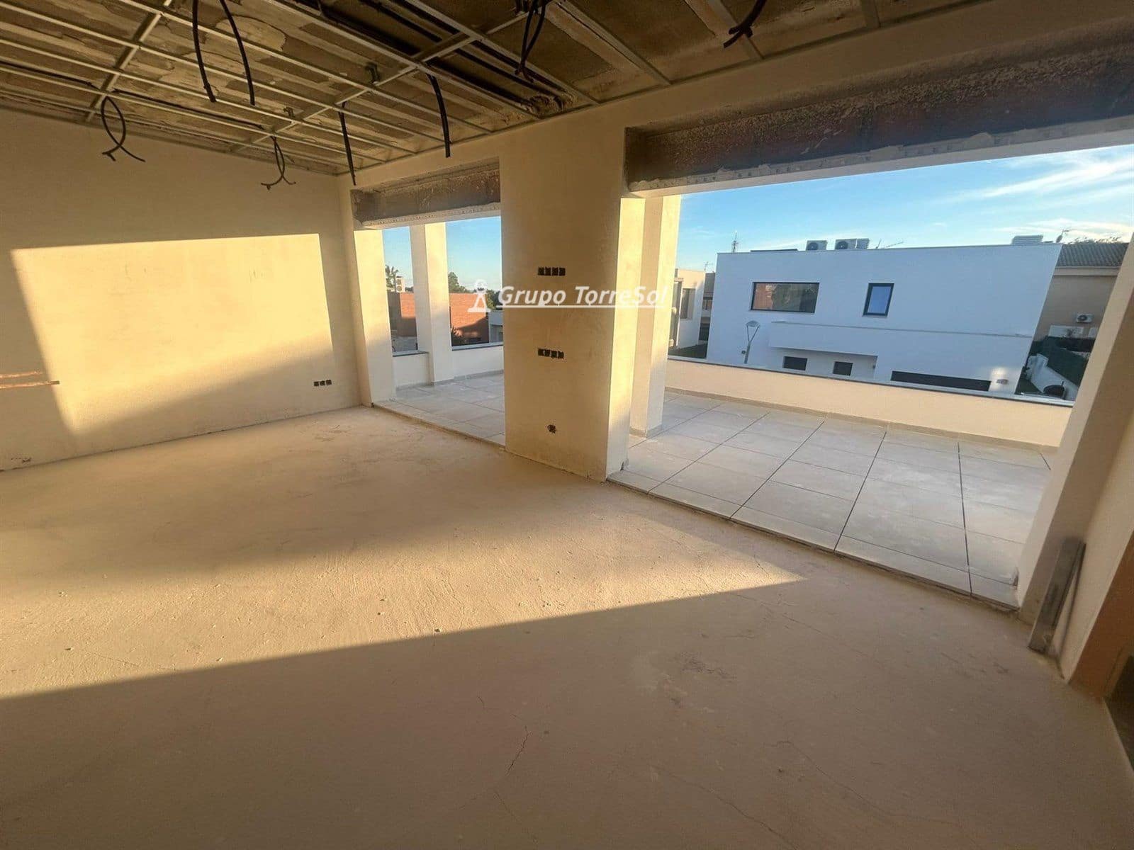 5 soveværelse Villa til salg i Calafell med swimmingpool garage - € 795.000 (Ref: 9536203)