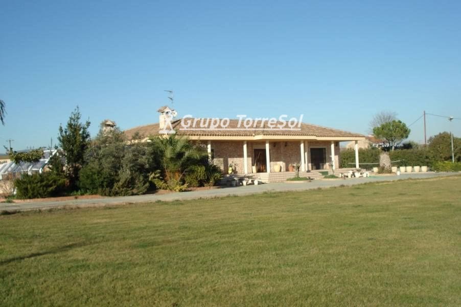 5 sovrum Villa till salu i Santa Oliva med pool - 675 000 € (Ref: 9536204)