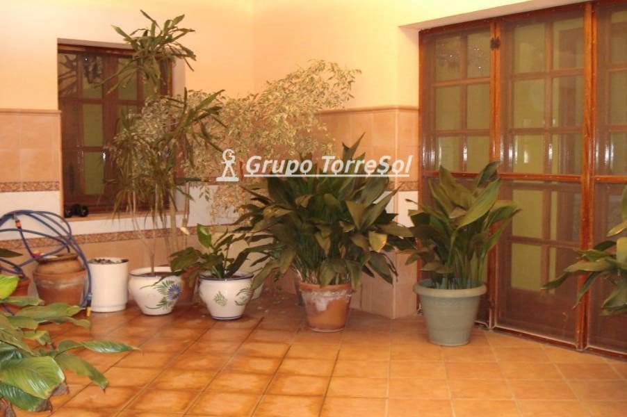 5 sovrum Villa till salu i Santa Oliva med pool - 675 000 € (Ref: 9536204)